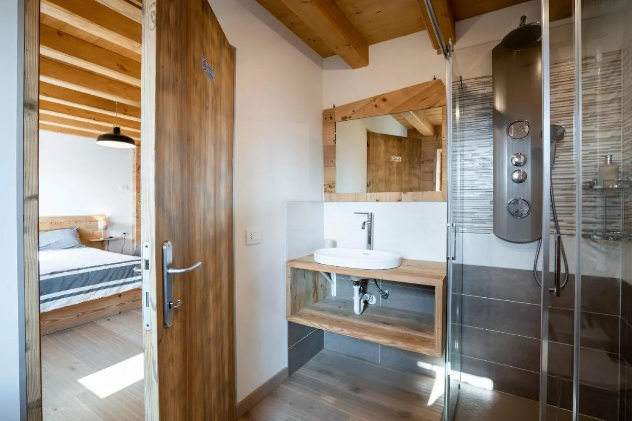 Casa Ekharle - Affittacamere Rotzo Guest house